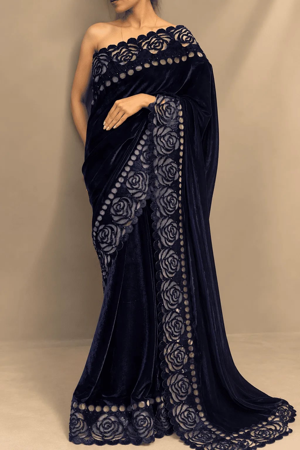 Neelambari velvet saree — image 2